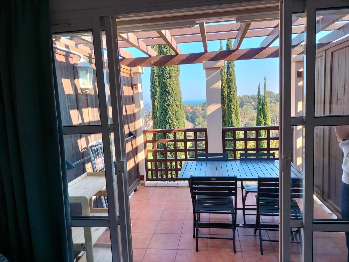 Studio 4P Vue Mer Calme Cap Esterel Saint-Raphael  Ngoại thất bức ảnh